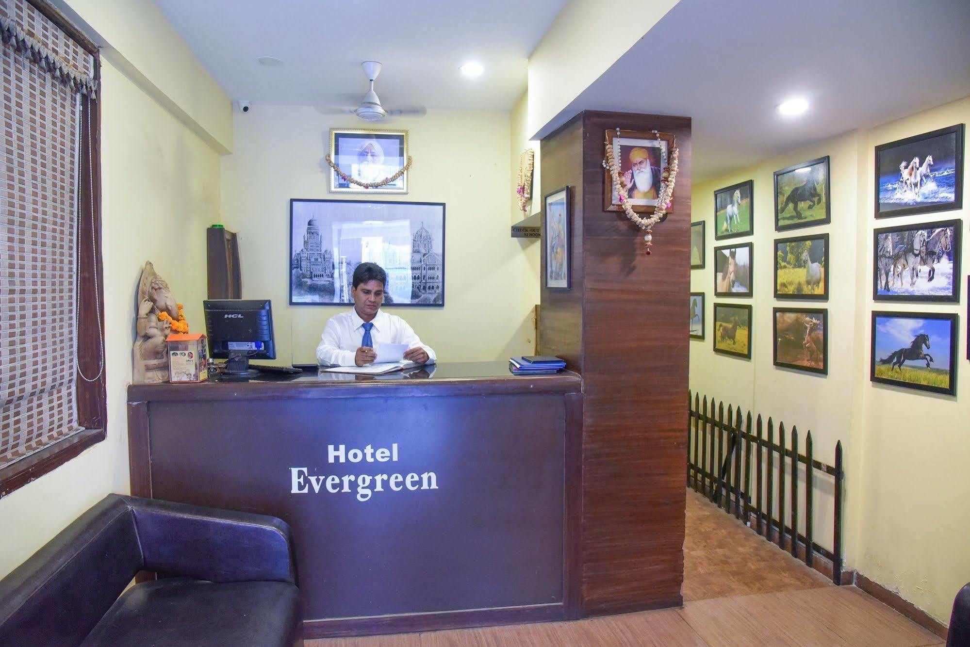 Hotel Evergreen Bombaj Exteriér fotografie
